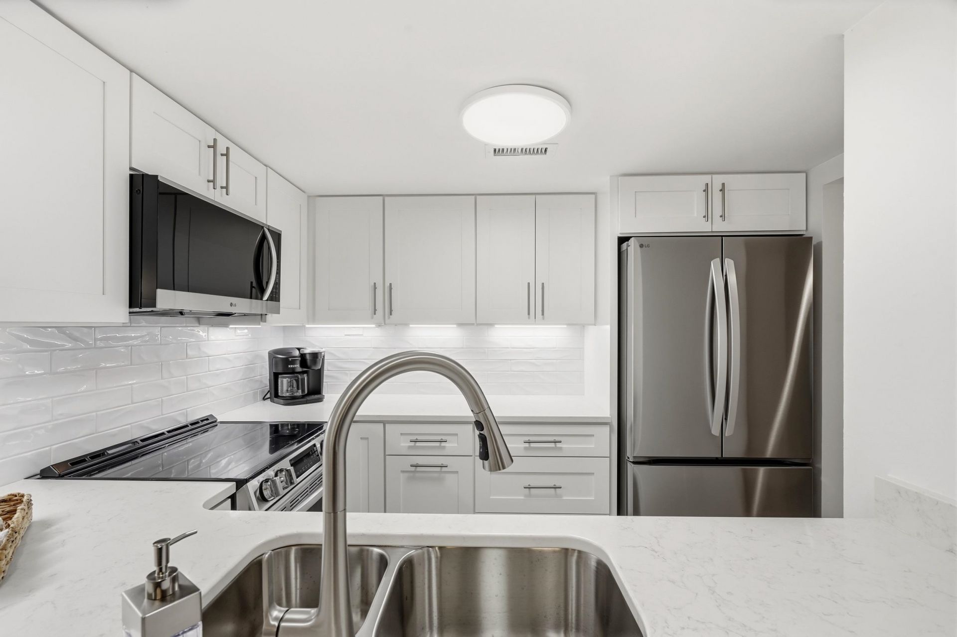 100 Ocean Creek Dr.  Photo 8