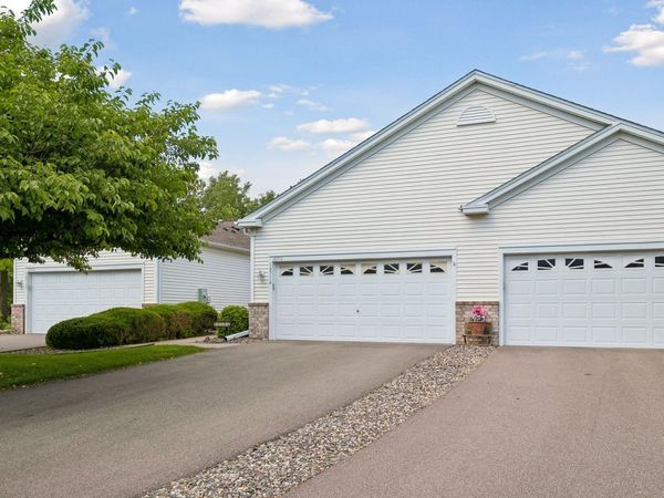 18716 Kalmar Court, Lakeville, MN 55044