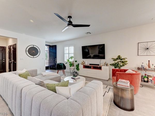 1041 Chestnut Chase Street , Las Vegas, NV 89138