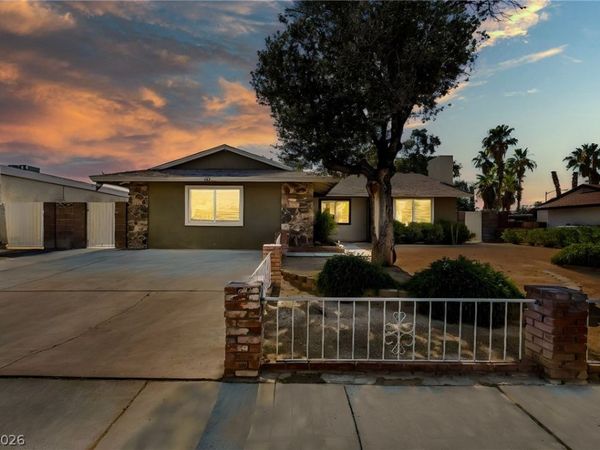 417 Meadow Valley Drive , Las Vegas, NV 89107