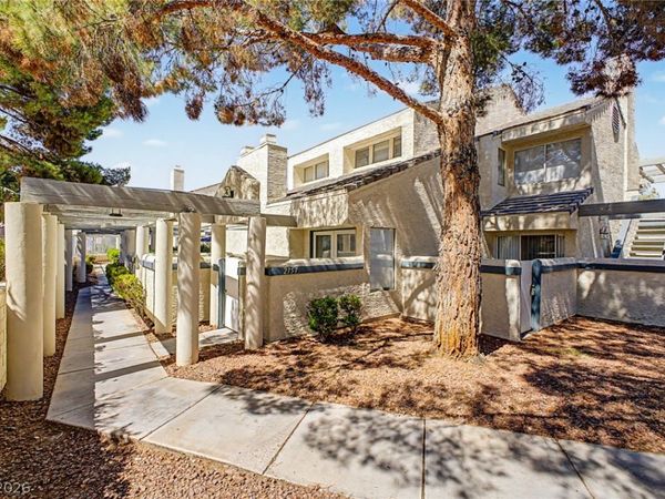 2753 Lodestone Drive , Las Vegas, NV 89117