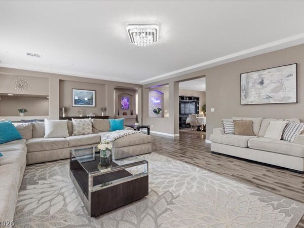 5493 Ledgewood Creek Avenue , Las Vegas, NV 89141