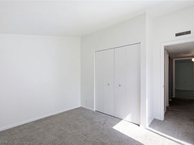 13 Sutton Place, Shaker Heights, OH 44120 Photo 17