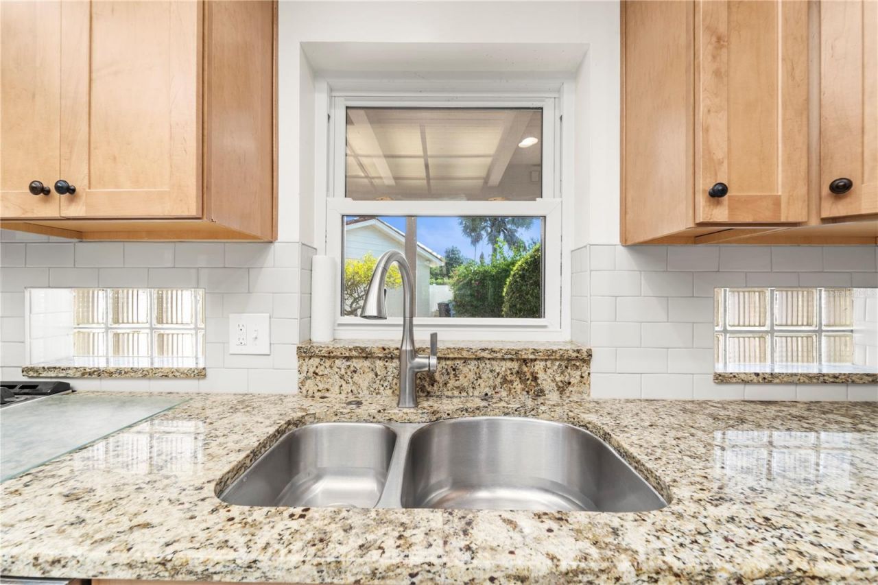 725 61st Street N, Saint Petersburg, FL 33710 Photo