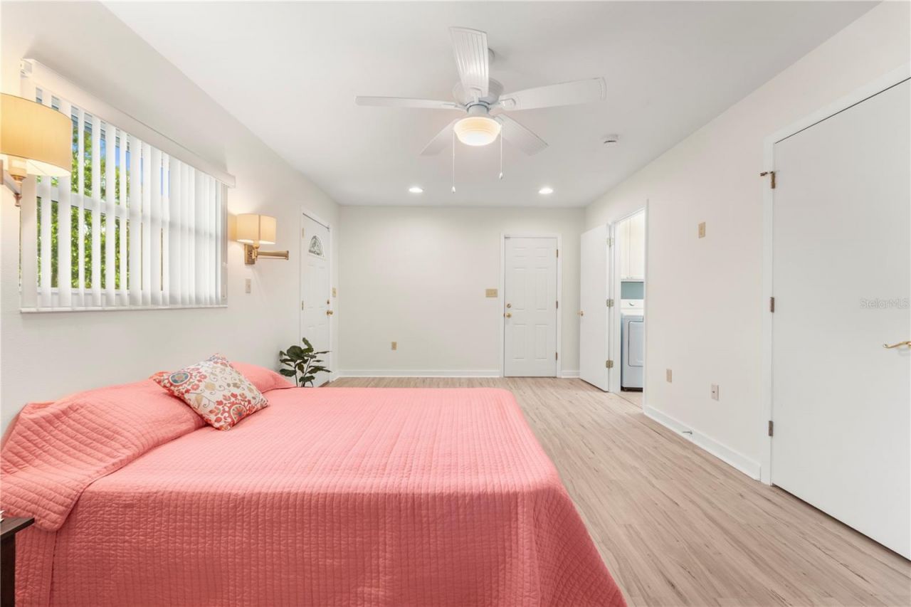 725 61st Street N, Saint Petersburg, FL 33710 Photo