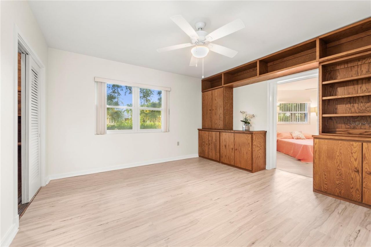 725 61st Street N, Saint Petersburg, FL 33710 Photo