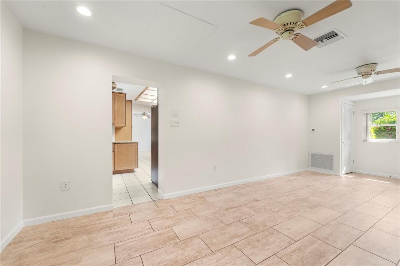 725 61st Street N, Saint Petersburg, FL 33710 Photo