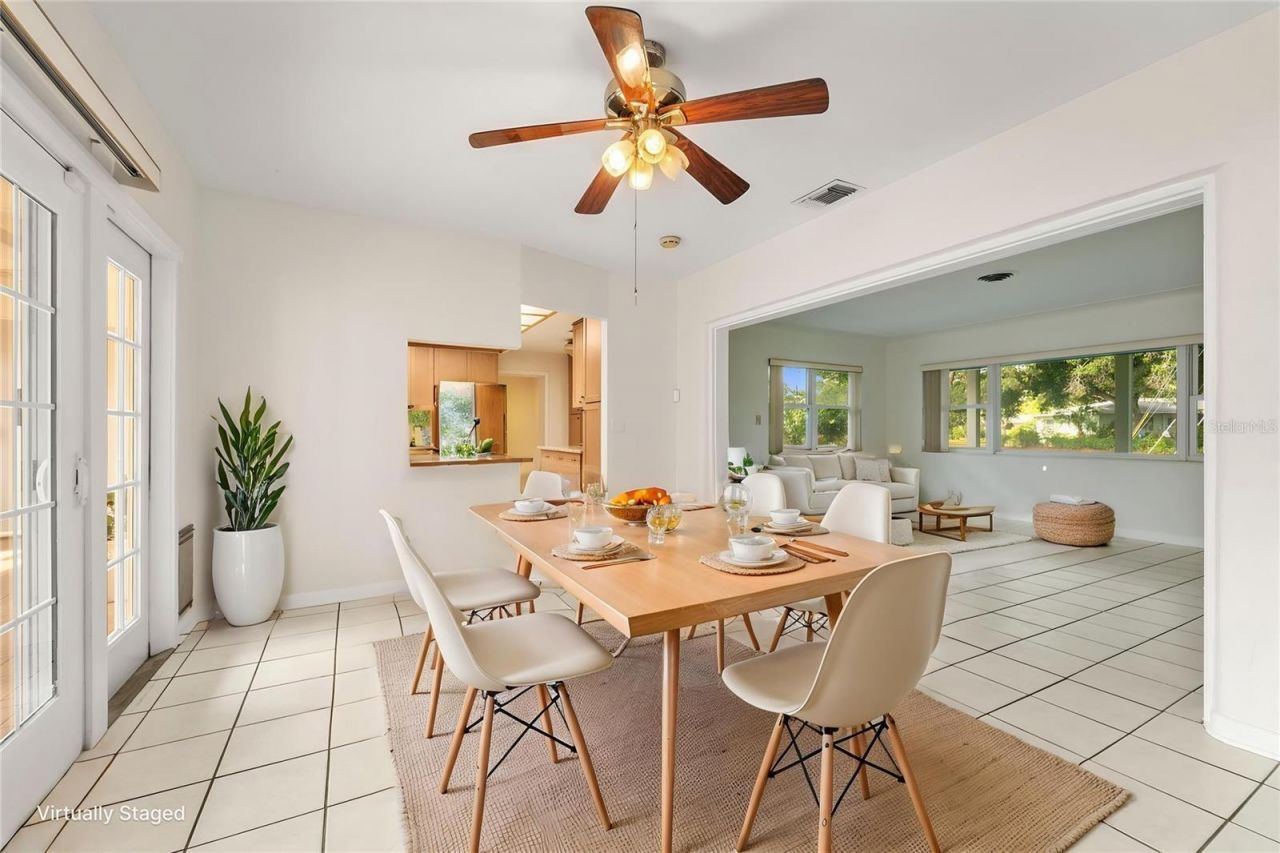 725 61st Street N, Saint Petersburg, FL 33710 Photo