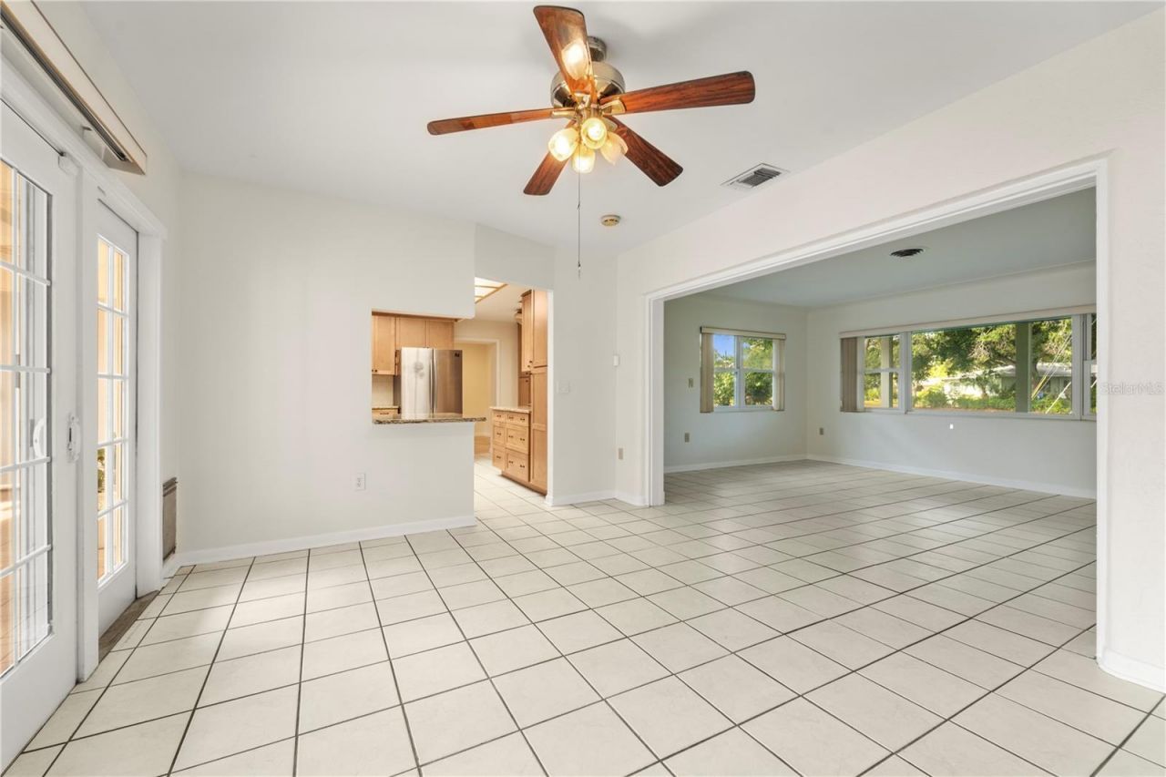 725 61st Street N, Saint Petersburg, FL 33710 Photo
