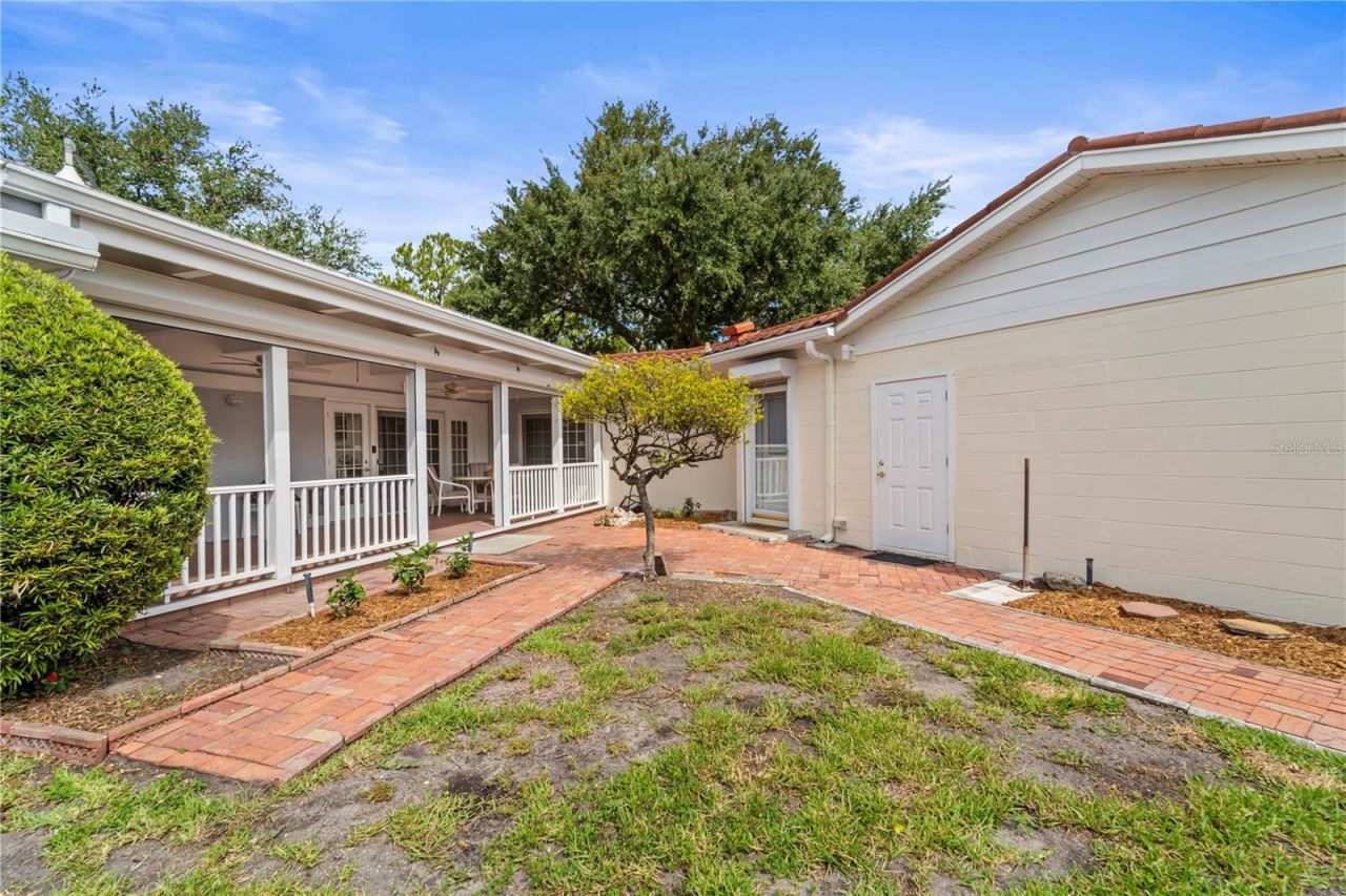 725 61st Street N, Saint Petersburg, FL 33710 Photo
