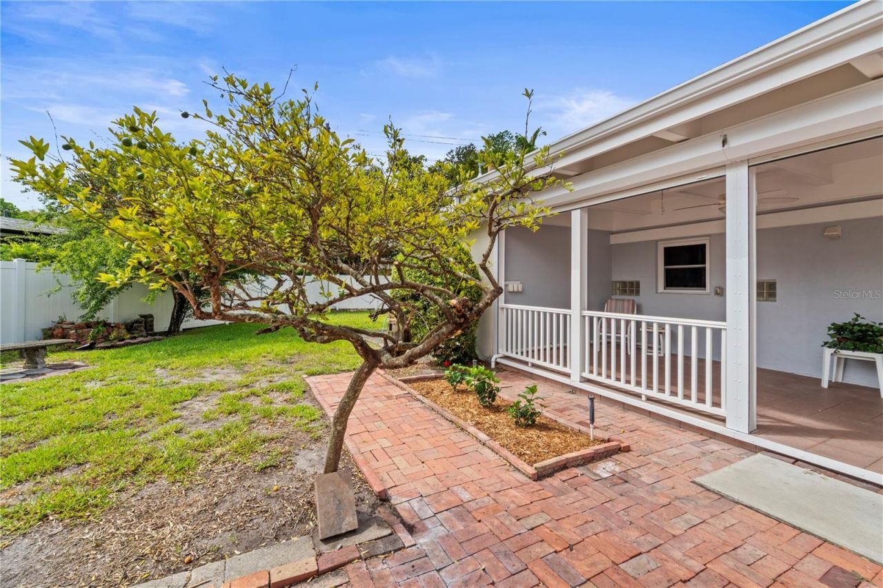 725 61st Street N, Saint Petersburg, FL 33710 Photo