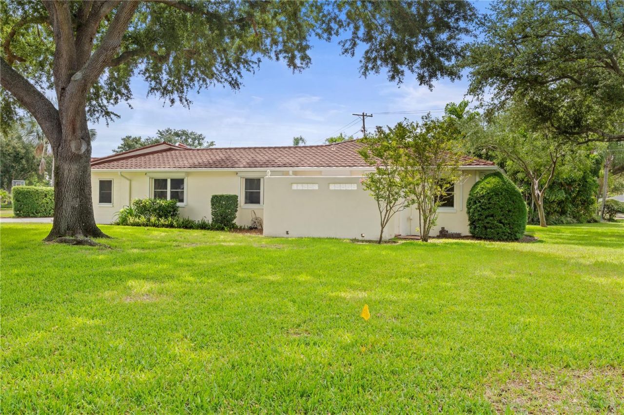 725 61st Street N, Saint Petersburg, FL 33710 Photo