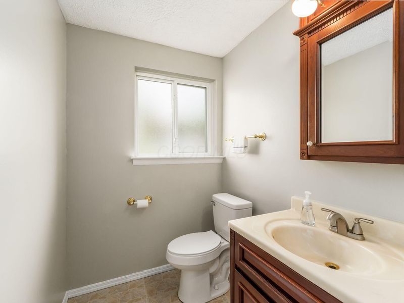6415 Firethorn Avenue, Reynoldsburg, OH 43068 Photo 13