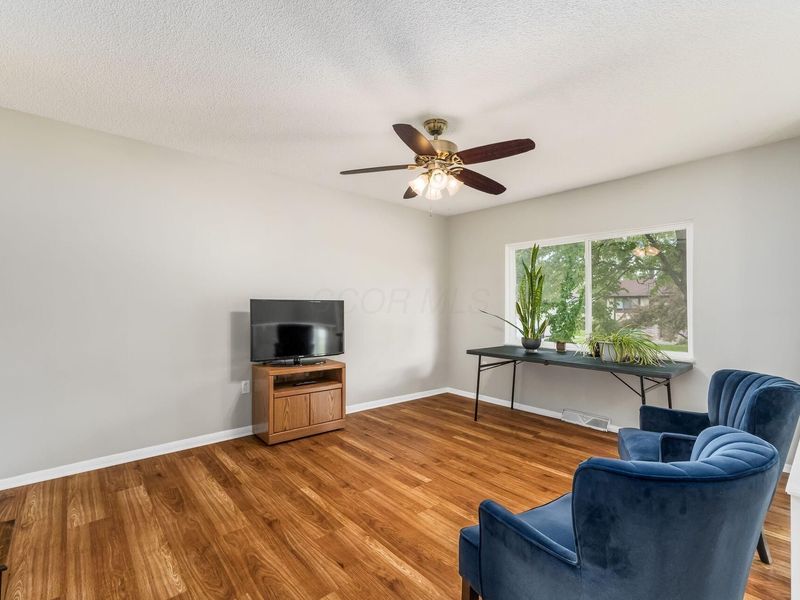 6415 Firethorn Avenue, Reynoldsburg, OH 43068 Photo 5