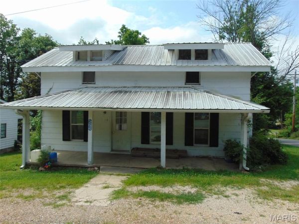 112 W Water Street , Doniphan, MO 63935
