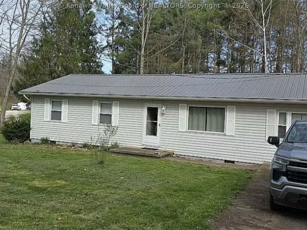 4850 Parchment Valley Road, Evans, WV 25241
