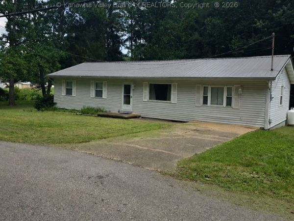 4850 Parchment Valley Road, Evans, WV 25241