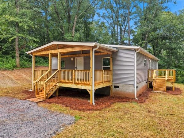 2218 Old Scenic Drive , Villa Rica, GA 30180