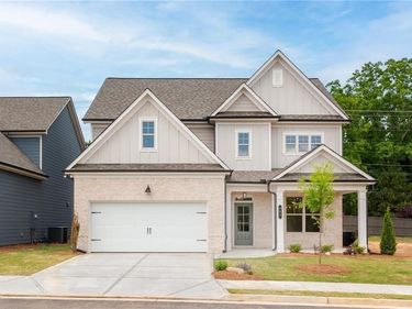 982 Homepark Circle , Buford, GA 30518