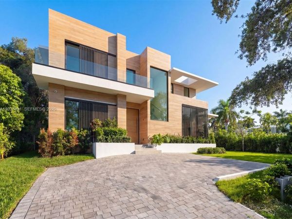 4430 Nautilus Dr , Miami Beach, FL 33140