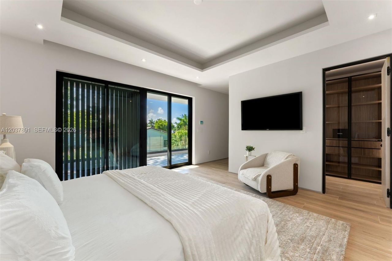 4430 Nautilus Dr, Miami Beach, FL 33140 Photo