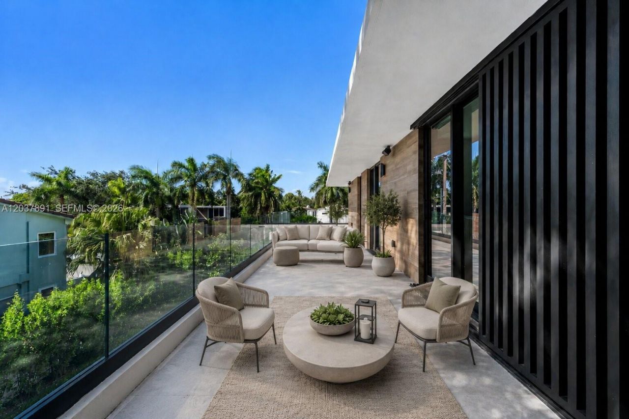 4430 Nautilus Dr, Miami Beach, FL 33140 Photo