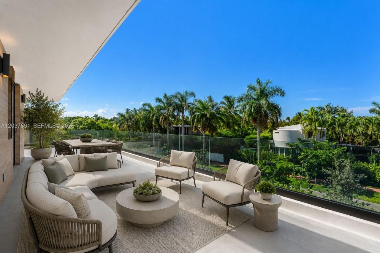 4430 Nautilus Dr, Miami Beach, FL 33140 Photo