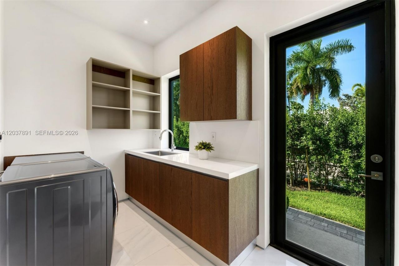 4430 Nautilus Dr, Miami Beach, FL 33140 Photo