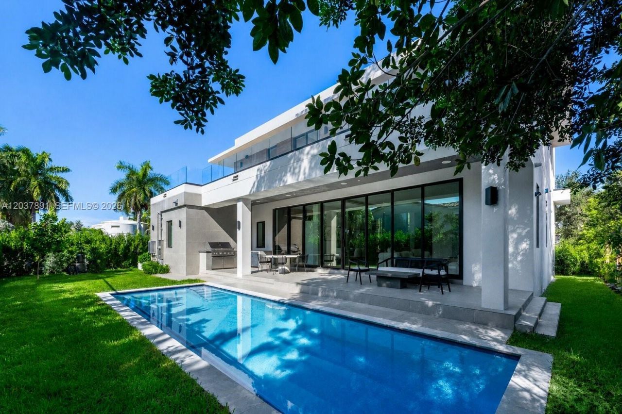 4430 Nautilus Dr, Miami Beach, FL 33140 Photo