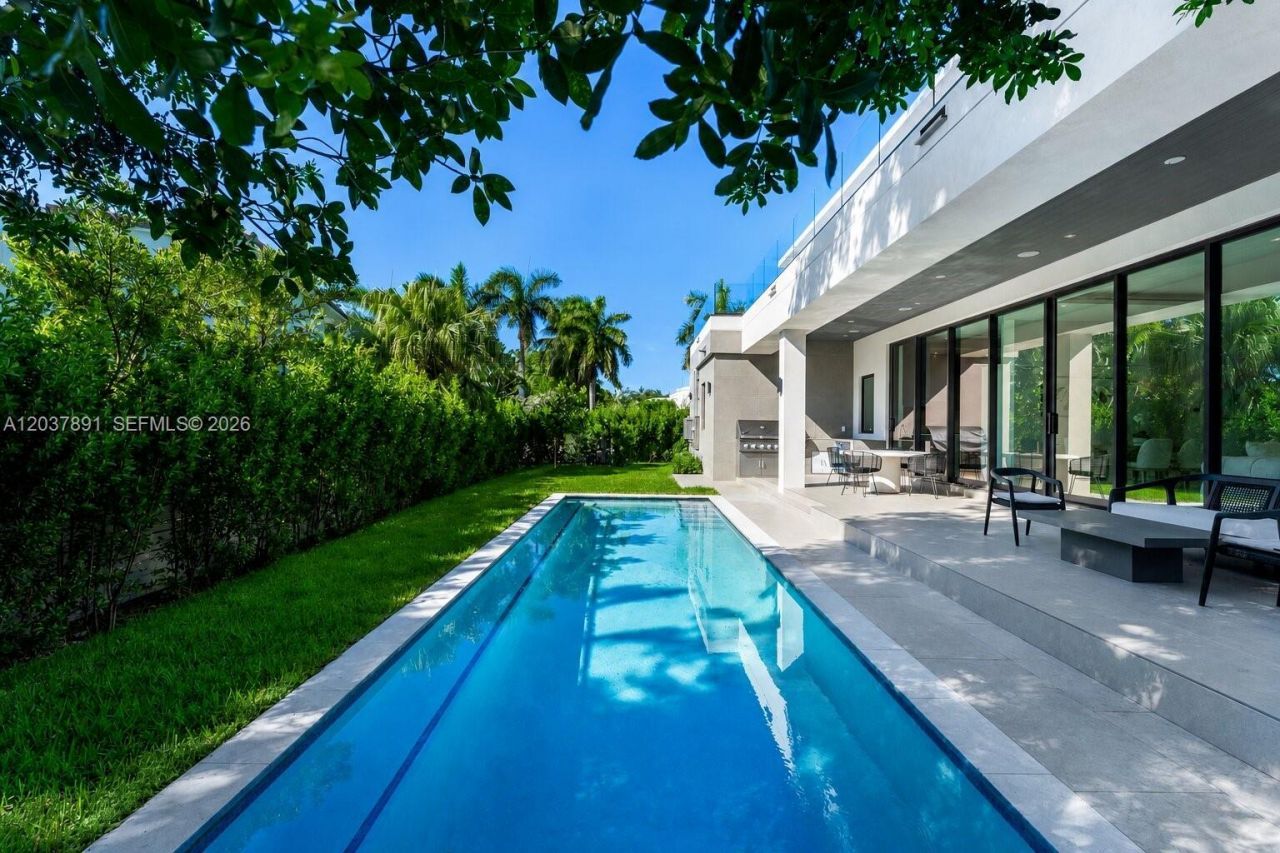 4430 Nautilus Dr, Miami Beach, FL 33140 Photo
