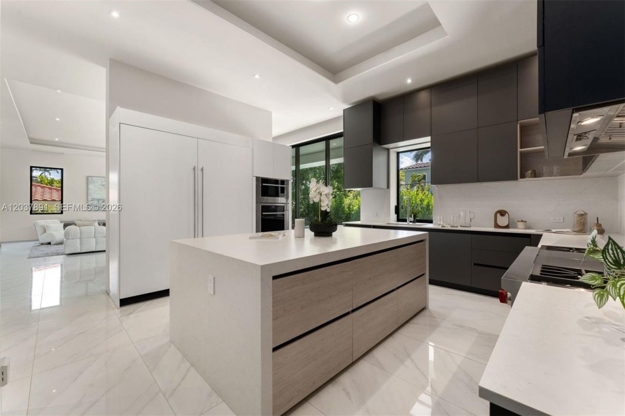 4430 Nautilus Dr, Miami Beach, FL 33140 Photo