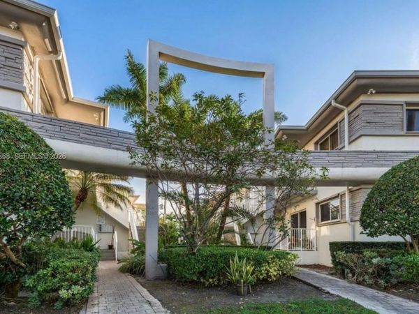 1142 99th St , Unit 23, Bay Harbor Islands, FL 33154