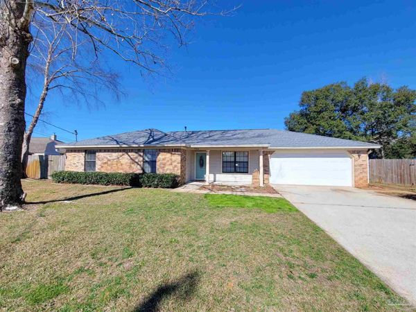 1306 Pine Hill Cir, Pensacola, FL 32506
