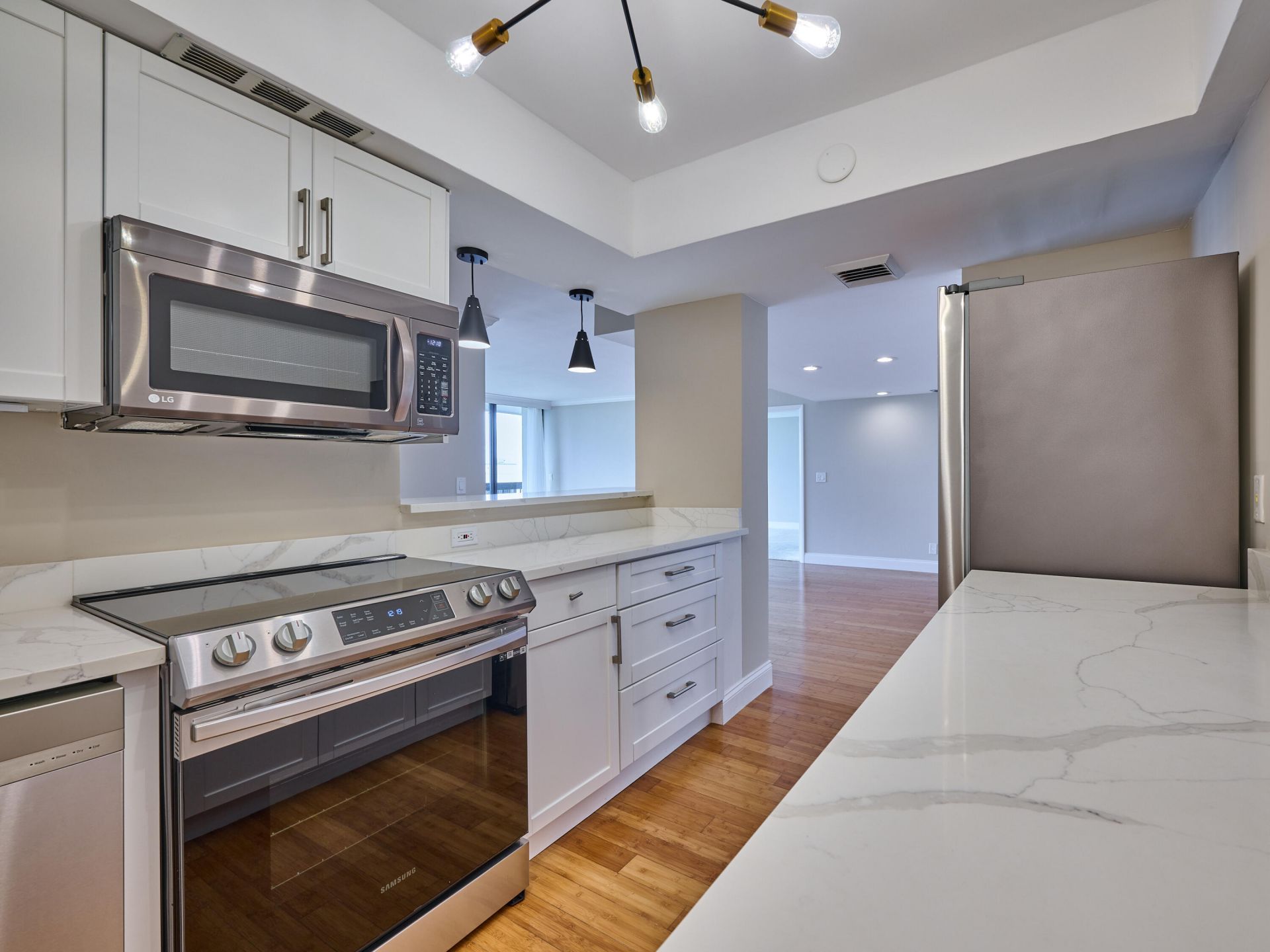 2425 Presidential Way, Unit 1405, West Palm Beach, FL 33401 Photo