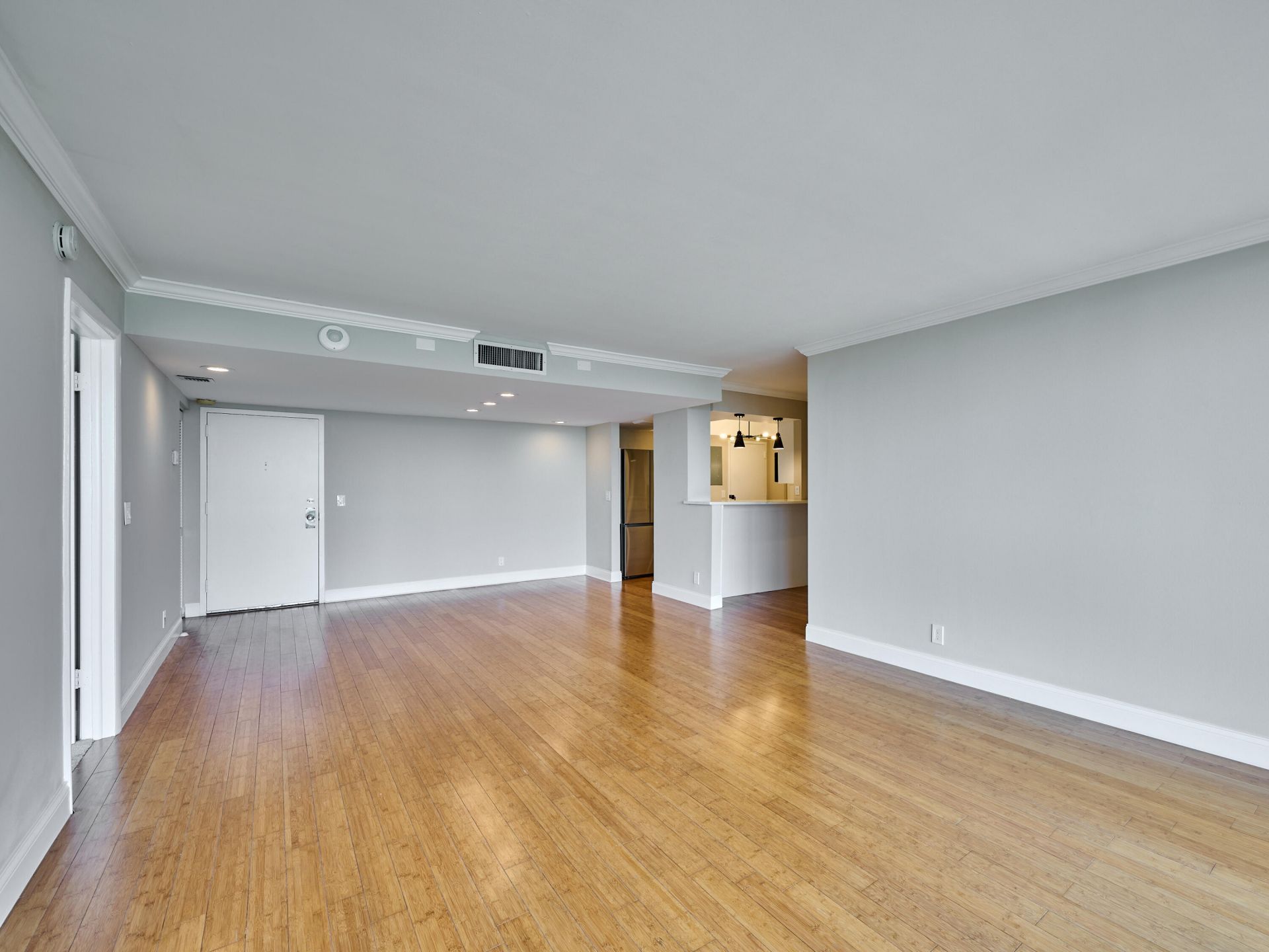2425 Presidential Way, Unit 1405, West Palm Beach, FL 33401 Photo