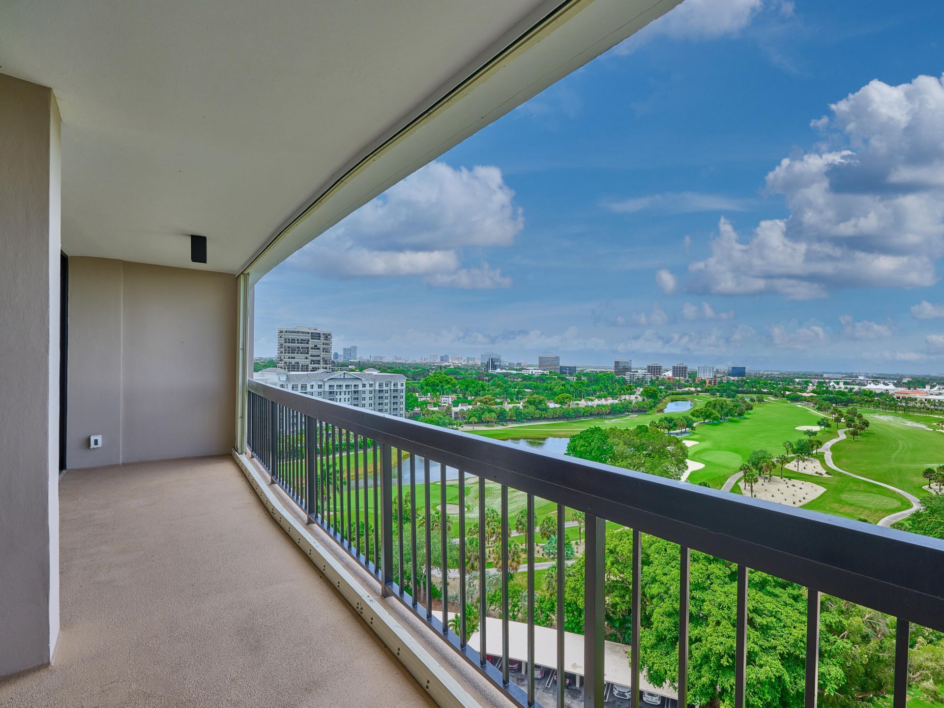 2425 Presidential Way, Unit 1405, West Palm Beach, FL 33401 Photo