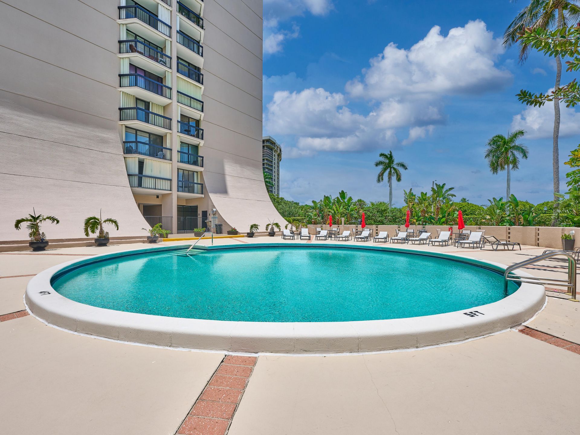 2425 Presidential Way, Unit 1405, West Palm Beach, FL 33401 Photo