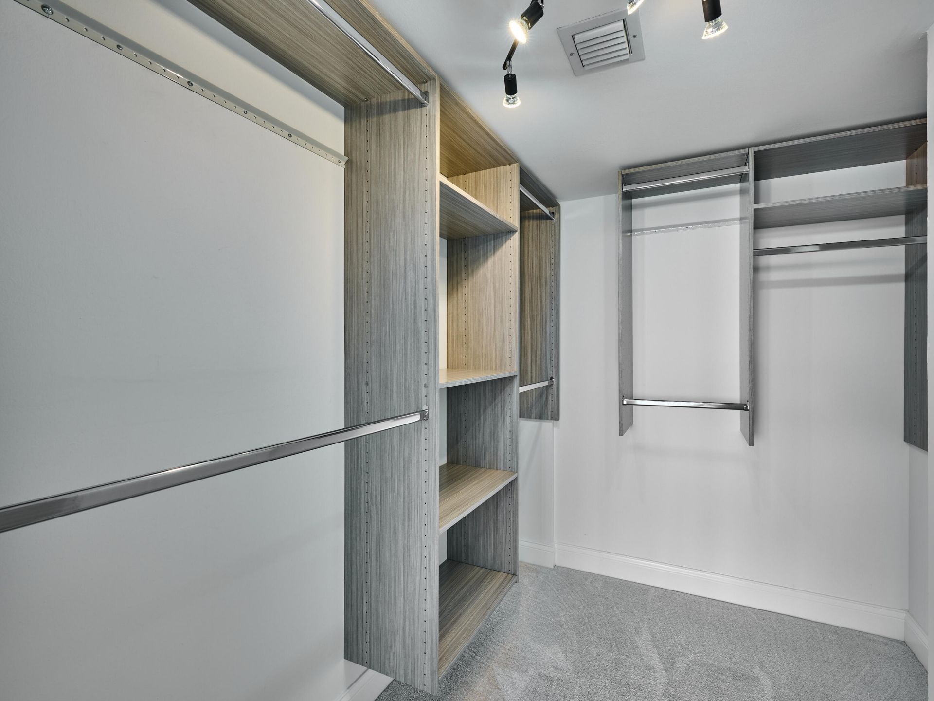 2425 Presidential Way, Unit 1405, West Palm Beach, FL 33401 Photo