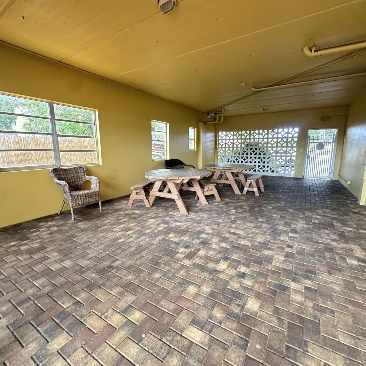 815 Middle River Drive, Unit 110, Fort Lauderdale, FL 33304 Photo