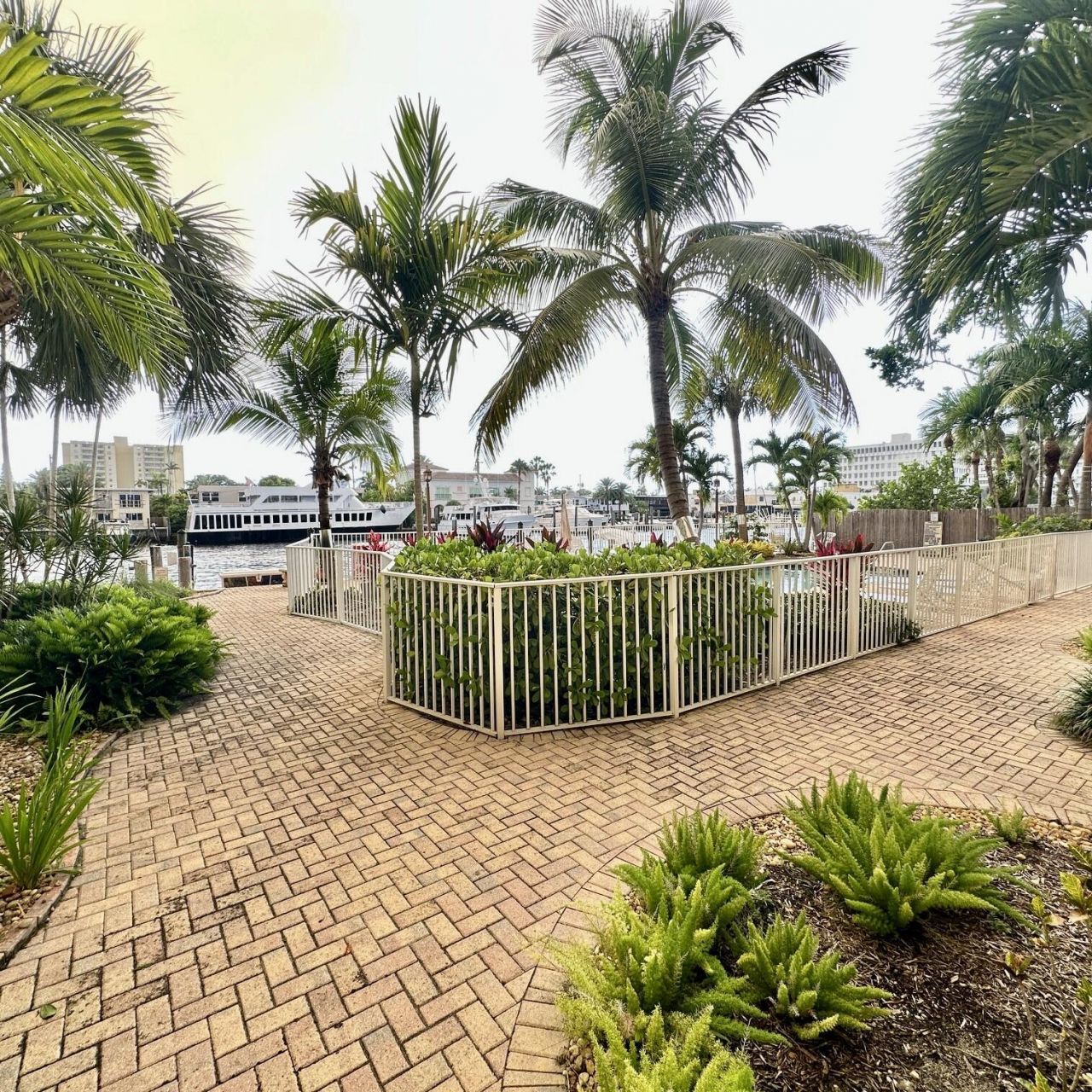 815 Middle River Drive, Unit 110, Fort Lauderdale, FL 33304 Photo