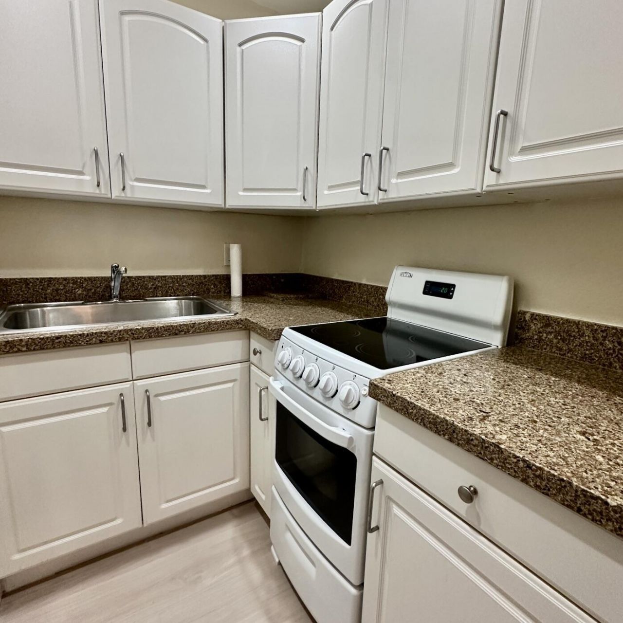 815 Middle River Drive, Unit 110, Fort Lauderdale, FL 33304 Photo