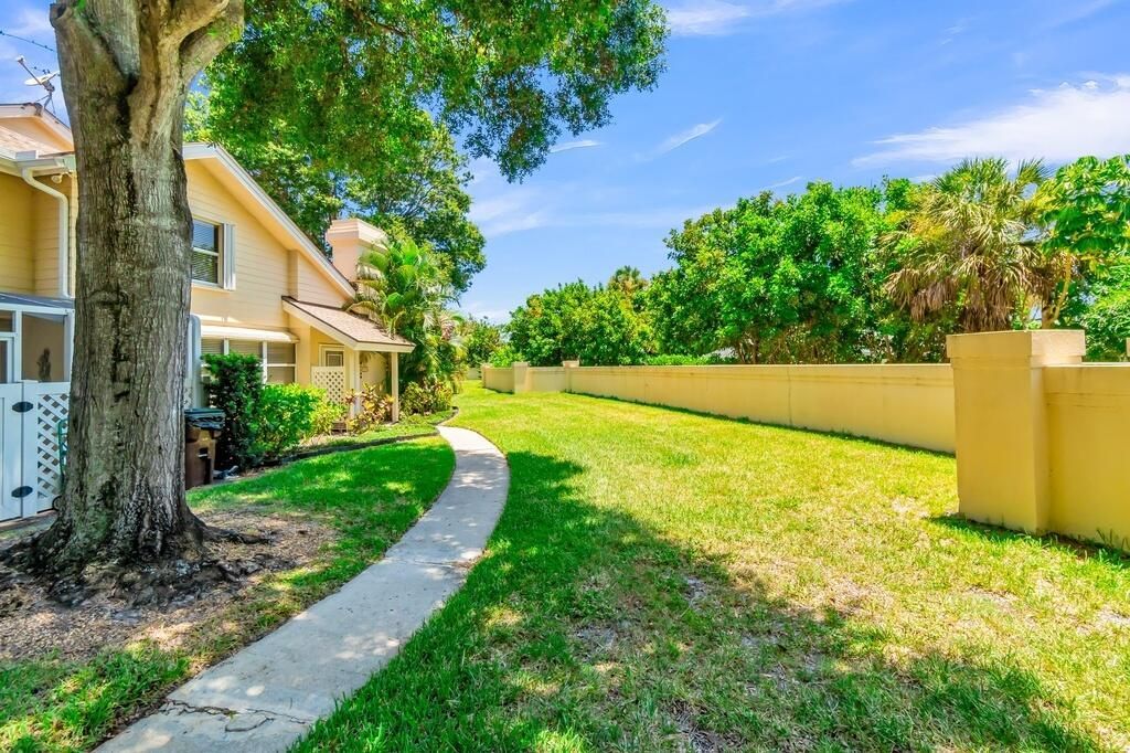 8120 Northboro Court, Unit 20a, Lake Clarke Shores, FL 33406 Photo