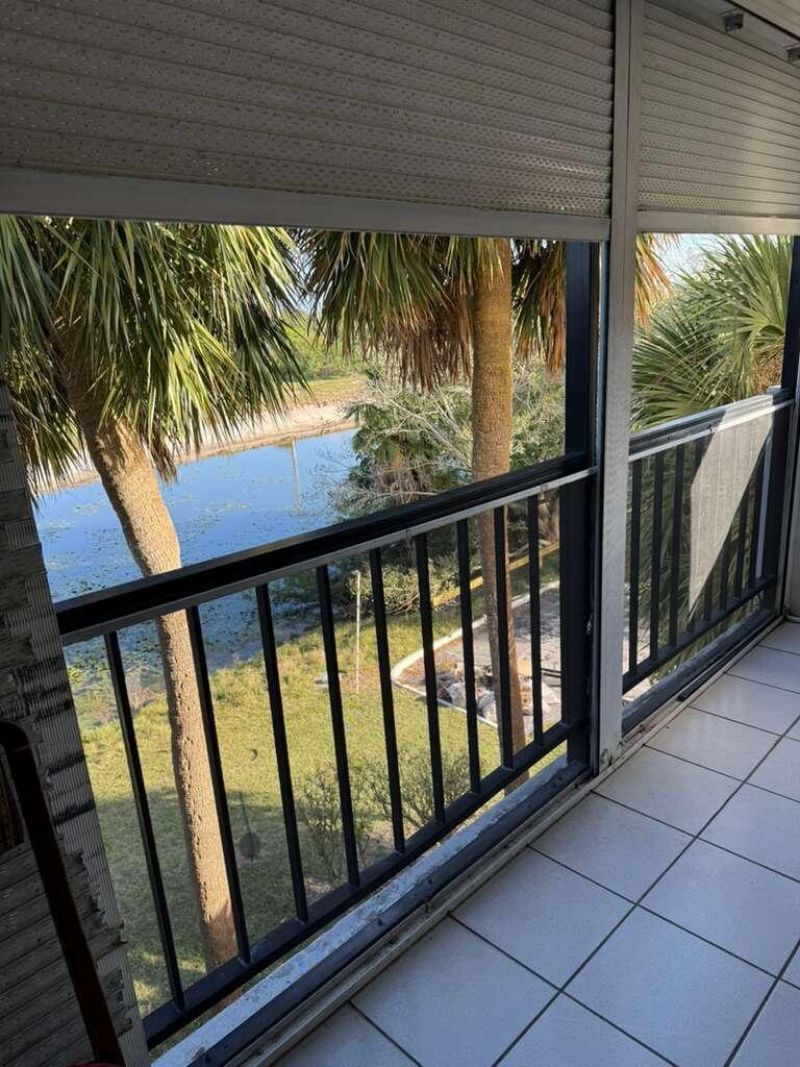 4164 Inverrary Drive, Unit 302, Lauderhill, FL 33319 Photo