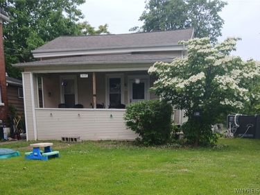 454 18th Street , Niagara Falls, NY 14303