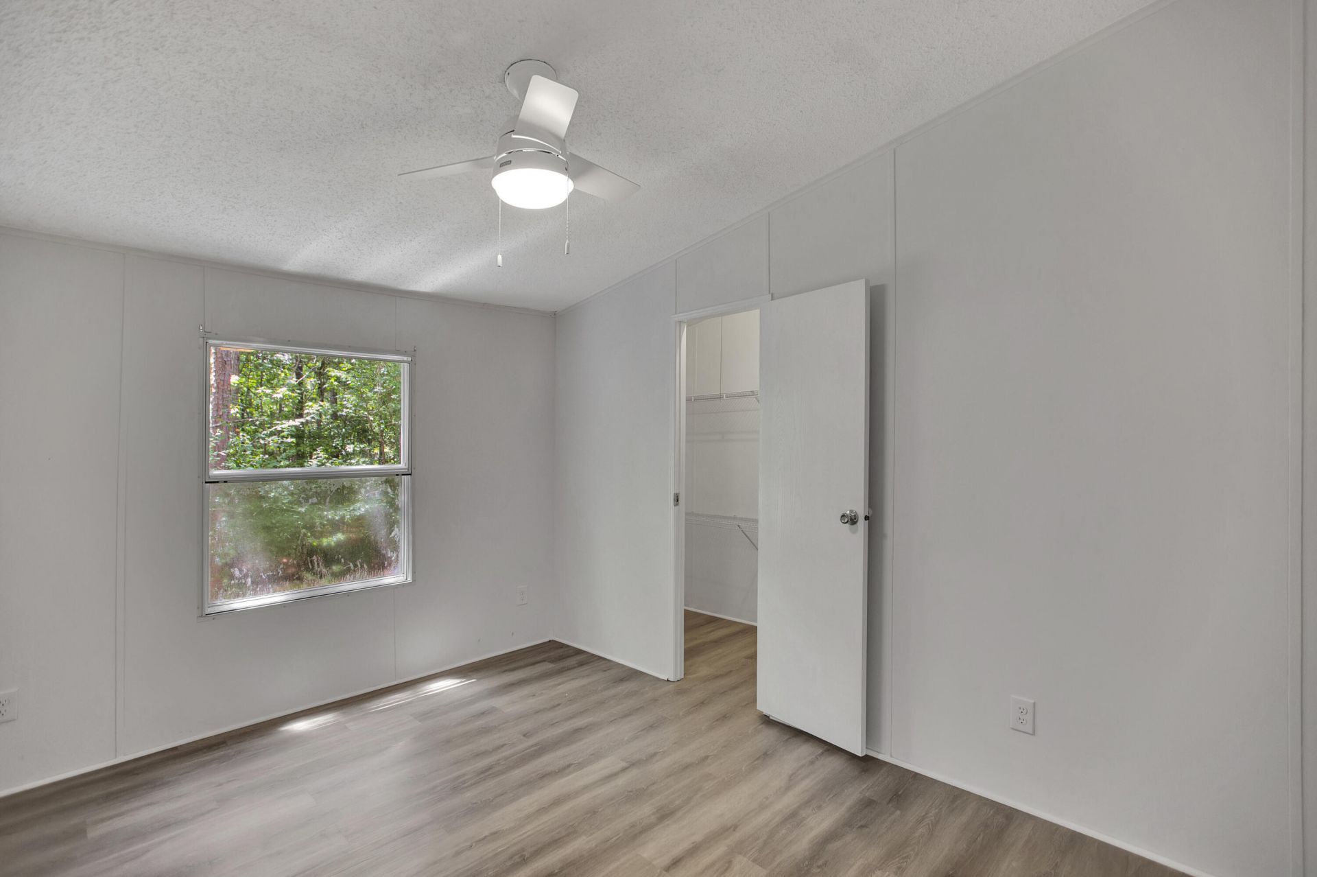 405 Vine Street Photo 16