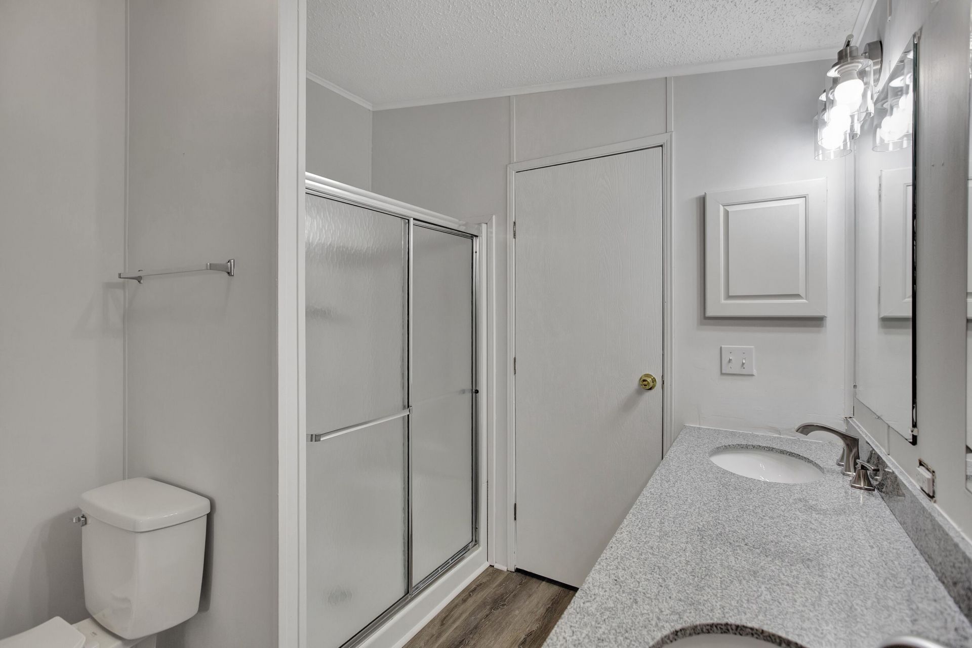 405 Vine Street Photo 18