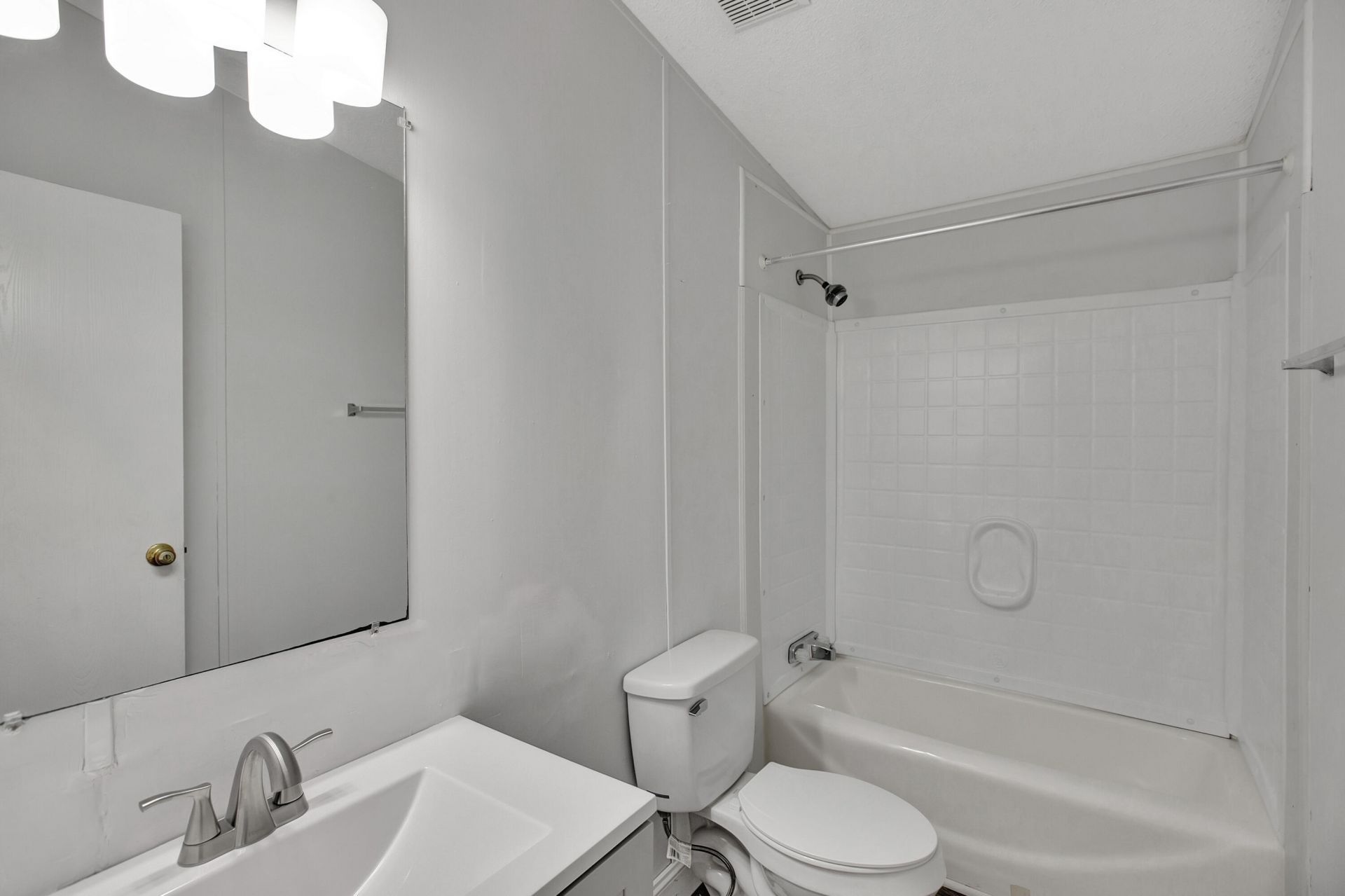 405 Vine Street Photo 19