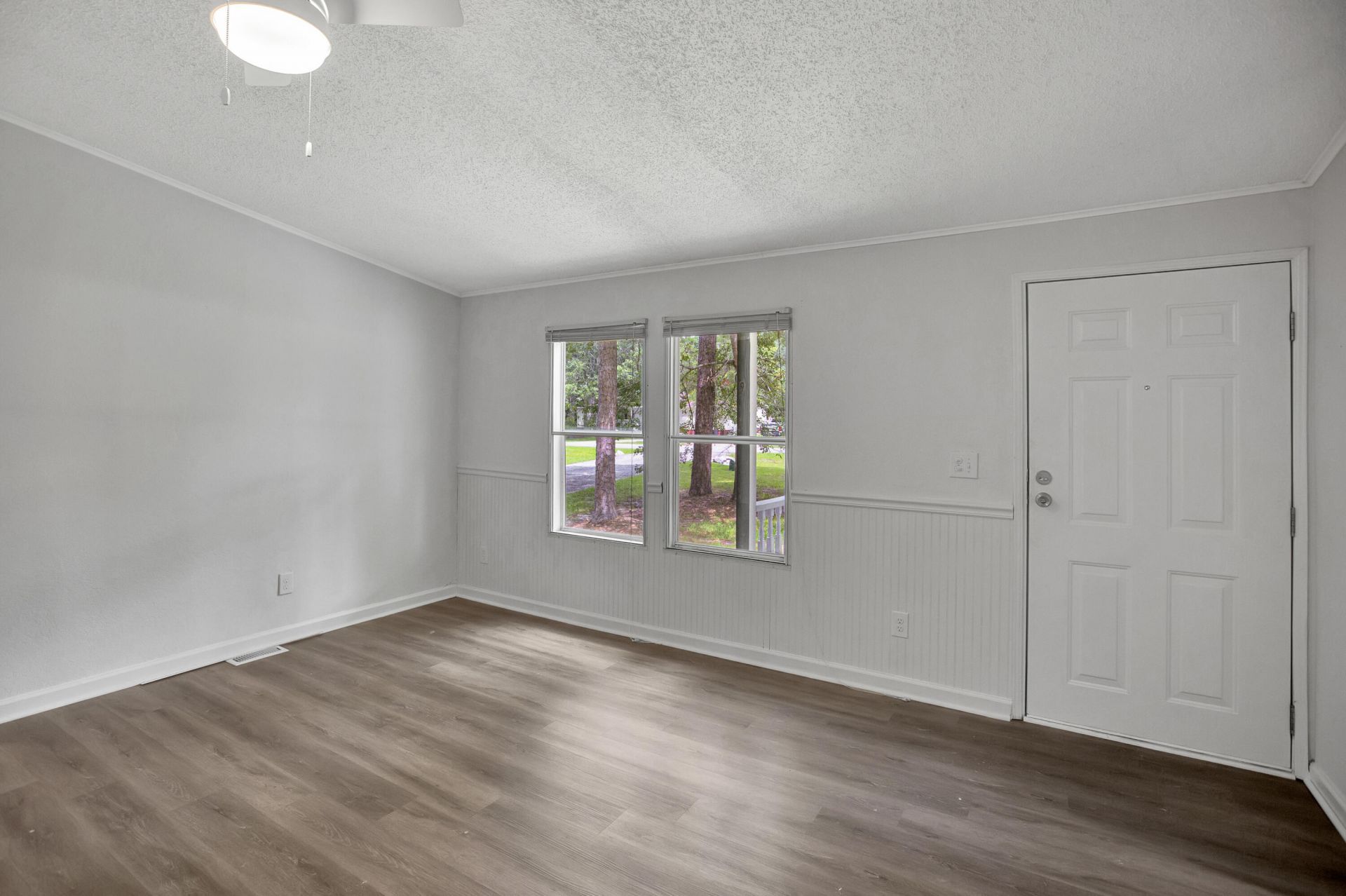 405 Vine Street Photo 5