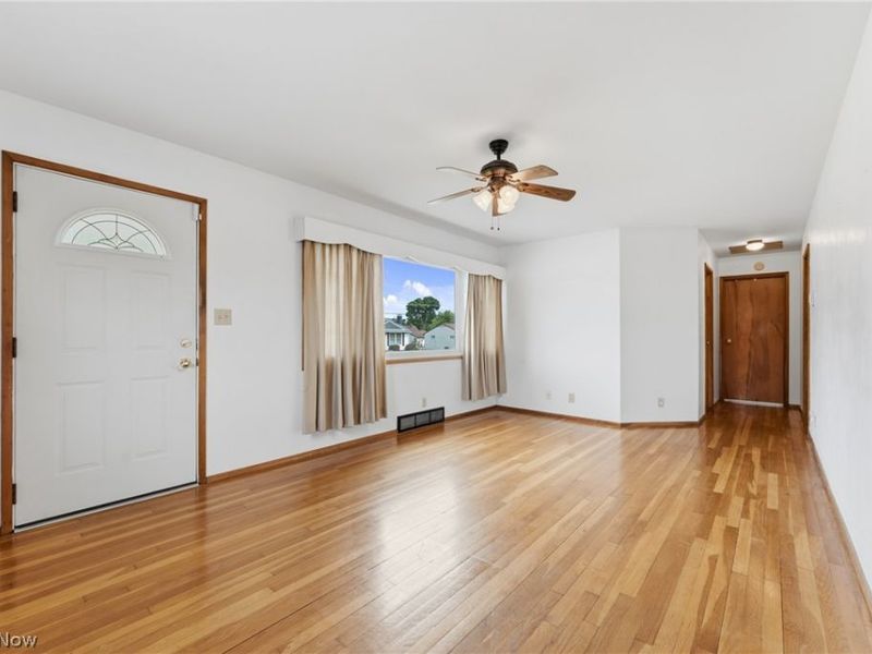 741 Cherry Street, Malvern, OH 44644 Photo 8