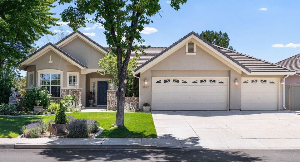9697 Shadowstone Way, Reno, NV 89521 Photo